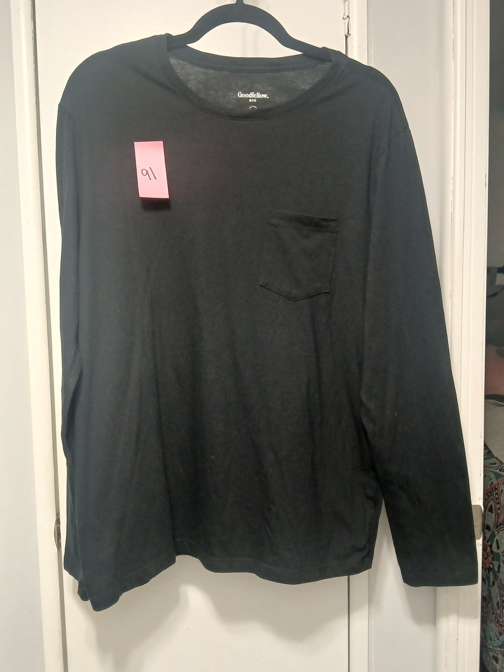 Goodfellow & Co Black Long Sleeve Pocket Tee
